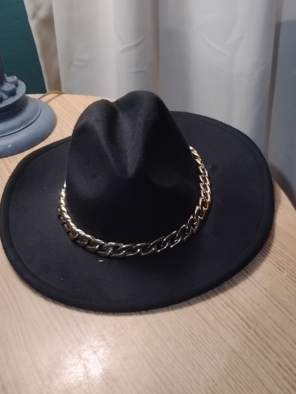 Source Unknown Black Fedora with Gold Chain Accent